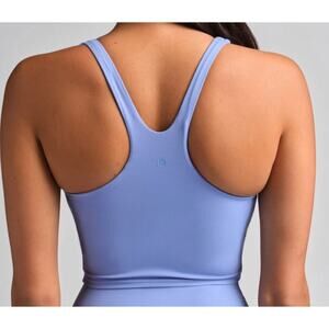 319 NWT ComfrtCore™ V-Neck Crop Tank in Cornflower Sz Lrge